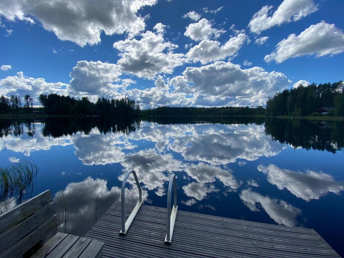 Private Lakeside Holiday Property In Nature Канкаанпяа Экстерьер фото