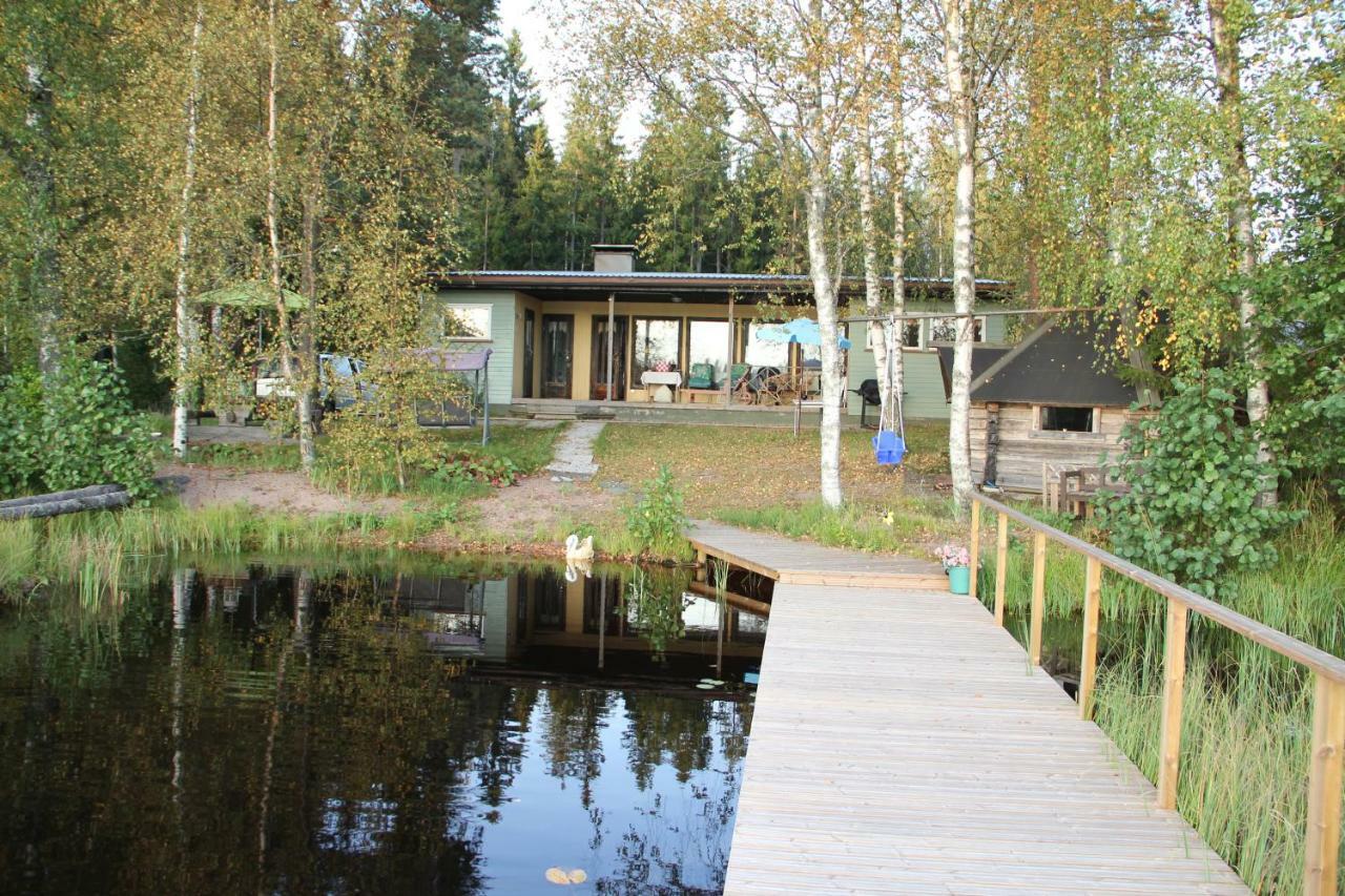 Private Lakeside Holiday Property In Nature Канкаанпяа Экстерьер фото