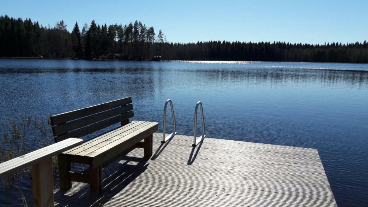 Private Lakeside Holiday Property In Nature Канкаанпяа Экстерьер фото
